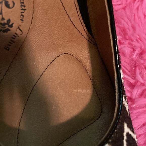 Sofft Moselle calf hair chevron pattern patent heel pumps in cream and brown 10 - Picture 12 of 12